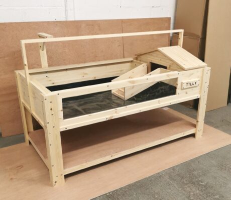 The Elpis Tortoise Table