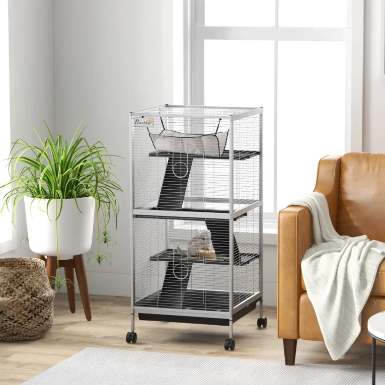 Small-Pet Habitat Play House with Wheels – Light Grey