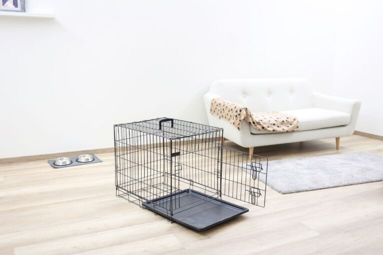 Kerbl Folding Dog Crate – Black, 63 × 48 × 57cm (81364) Kerbl Folding Dog Crate – Black, 63 × 48 × 57cm (81364)