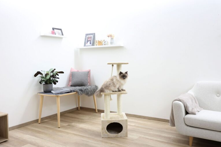 Kerbl Platin Pro Cat Tree – Beige, 106cm Kerbl Platin Pro Cat Tree – Beige, 106cm