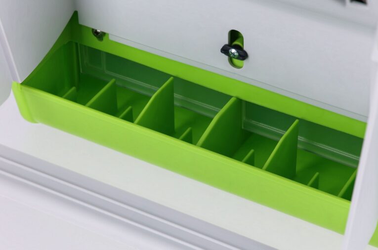 Kerbl SmartCoop Poultry Feeder – 7.5kg Kerbl SmartCoop Poultry Feeder – 7.5kg