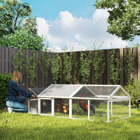Low Chicken Run with Nesting Compartment – White