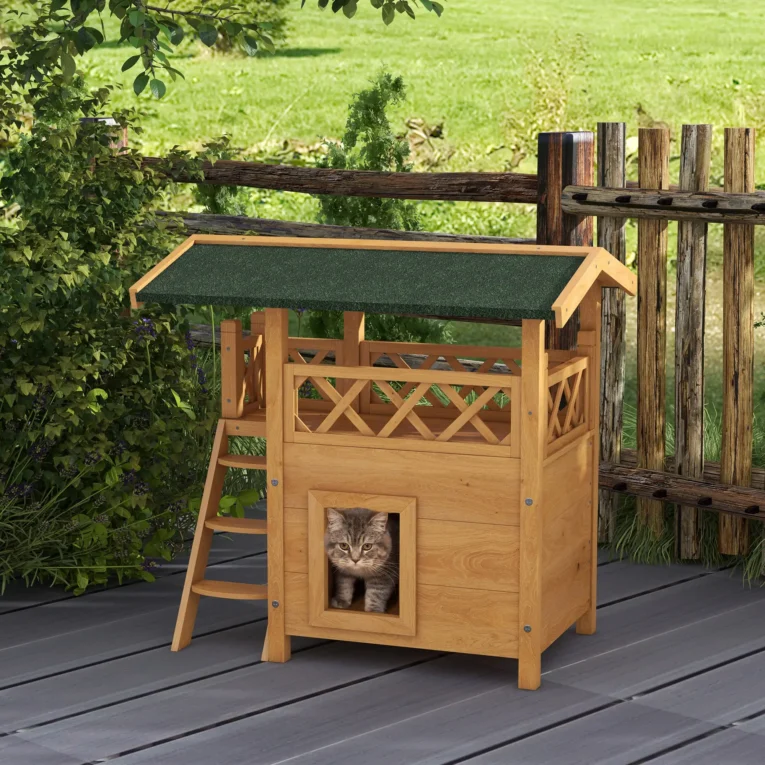 Outdoor Cat House Natural Wood 77x50x73cm – Natural wood finish, Green