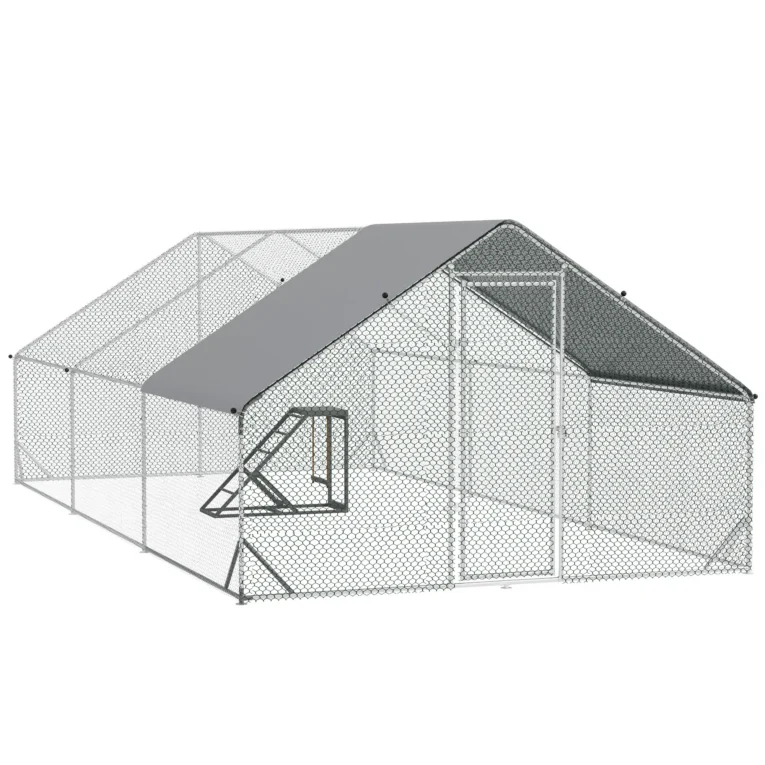 Chicken Run with Activity Shelf – 3 × 6m