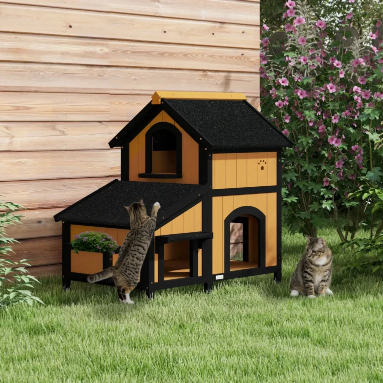 Wooden Cat House Water-Resistant Roof – Yellow, Black